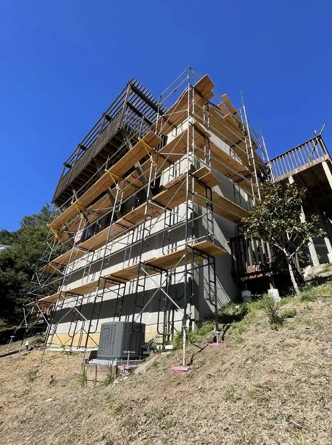 Fremont Scaffolding Rental exterior scaffolding system with multiple working platforms
